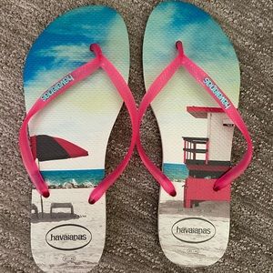 Havaianas flip flops. 41 42